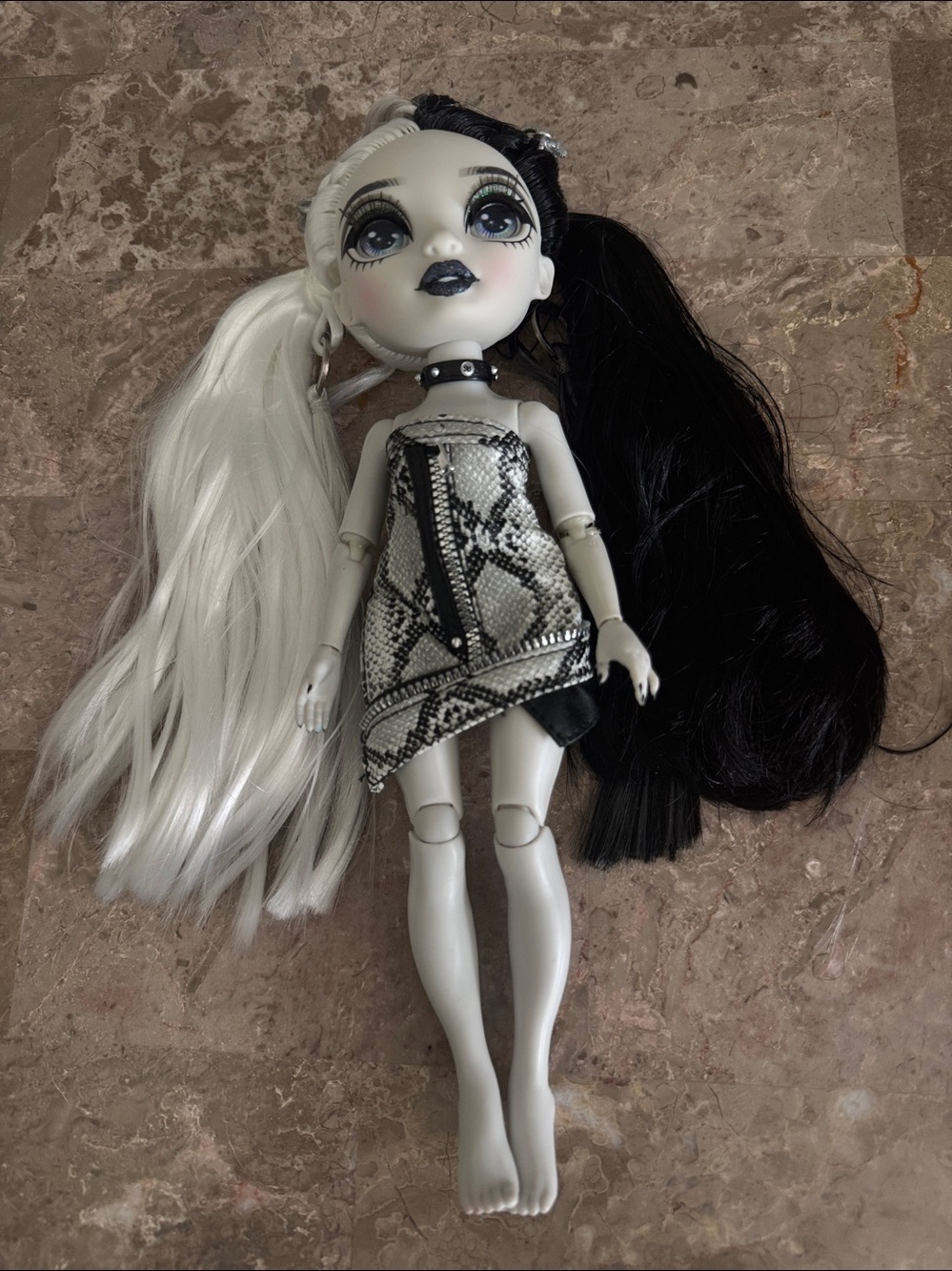 Rainbow High Shadow High Series Heather Grayson doll